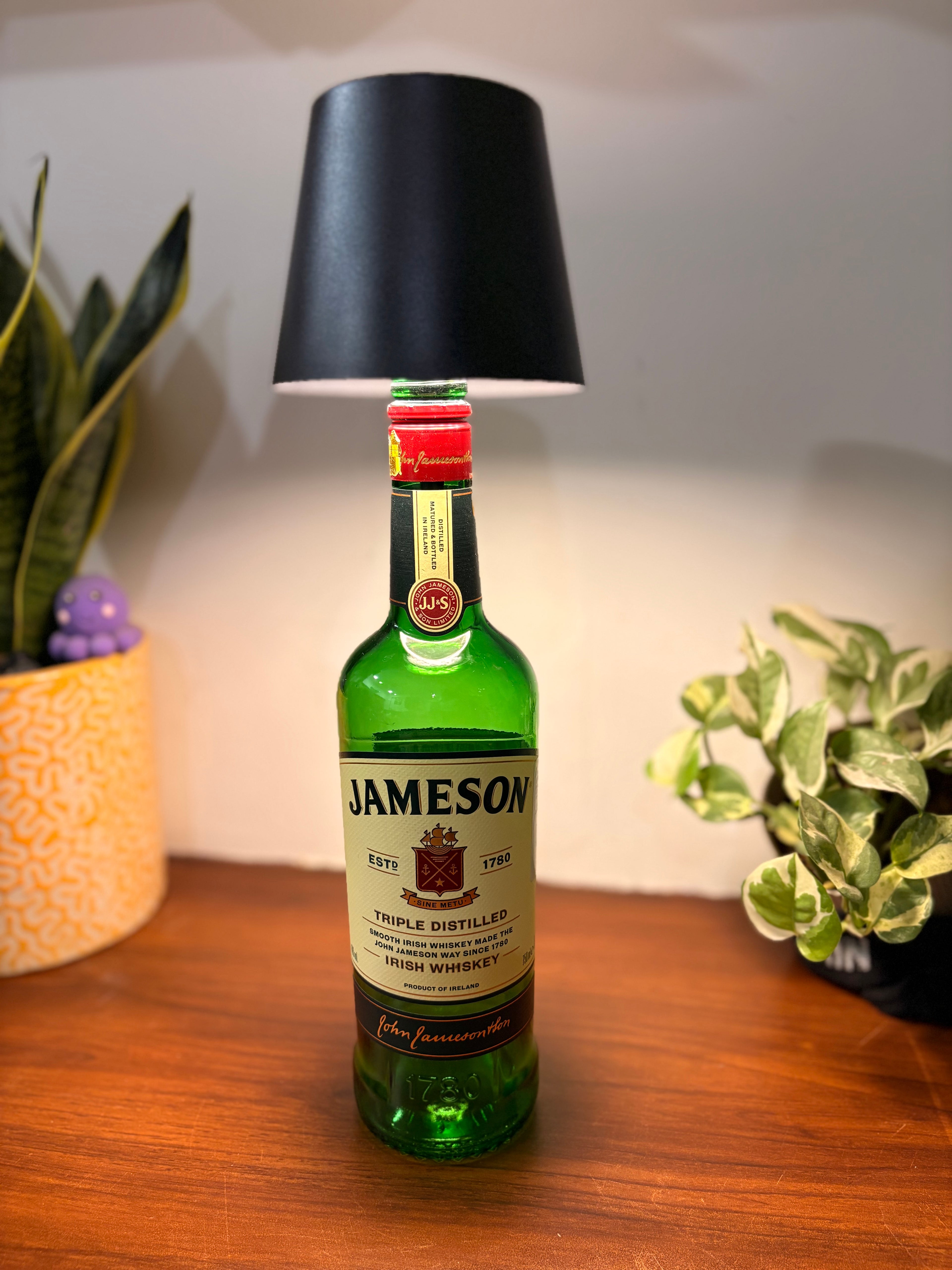 Jameson Wireless Lamp